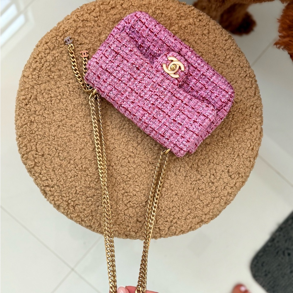 Pink Chanell shoulder bag 💕🩷